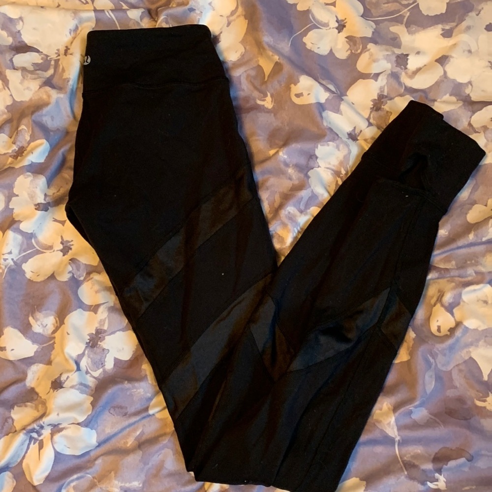 Black Lululemon tights